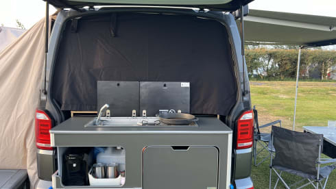 Carol – 2019 VW T6 Caravelle, 4 berth + a cosy bell tent & stove!