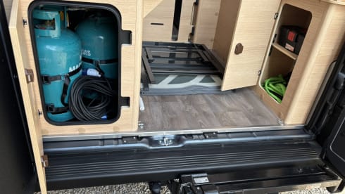 TalisIVIan – Peugeot bus 6m40 from 2025 - 2 persons