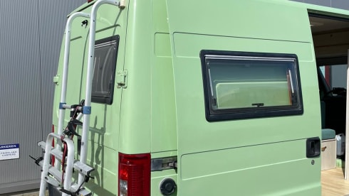 Possl bus camper with many free extras