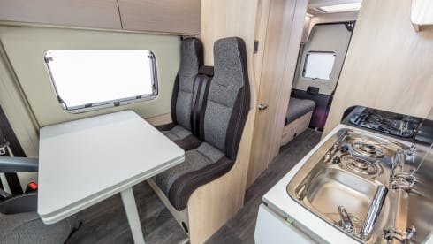 Iona (Manual) – Auto-Trail Expedition from 2024 (Manual)