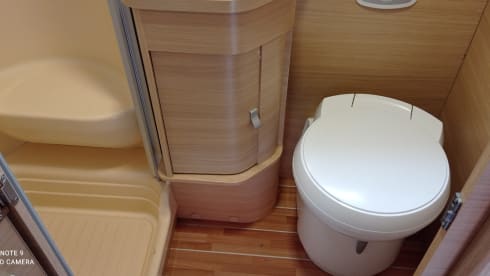 Ambrogio e Cristiana – Three children, a dog, desire for freedom