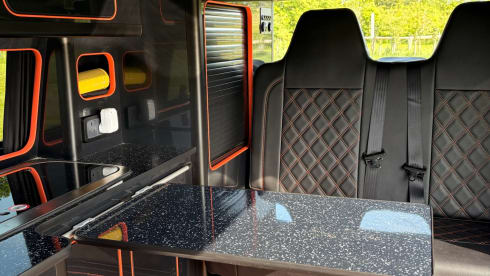 MJ  – Camping-car Volkswagen 4 places de 2015