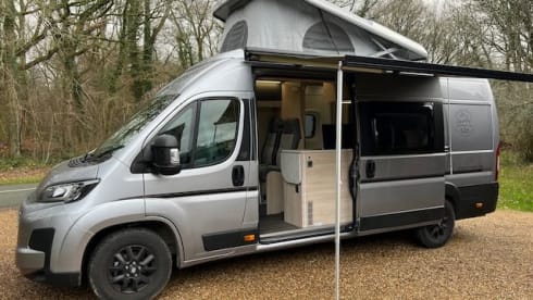 2026 Immaculate v. low mileage family campervan with Pop top 