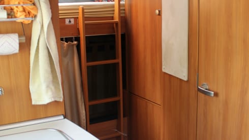 Experience our fully equipped Hymer Integrated. (Extra discount, see below)