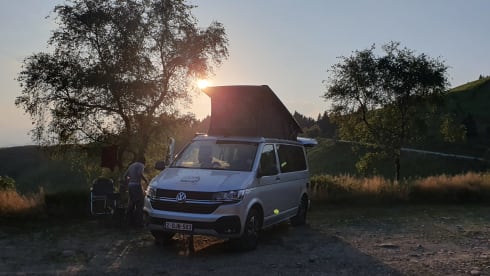 Cali-Waka – 4pers. 2023 Volkswagen California Coast Van