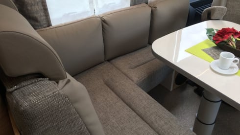 Moby – Detleff Integral (05/2021) with twin beds in the rear