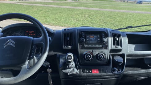 Bussie – Beautiful Adventure bus (2P), completely NEW equipped, also for tall people!