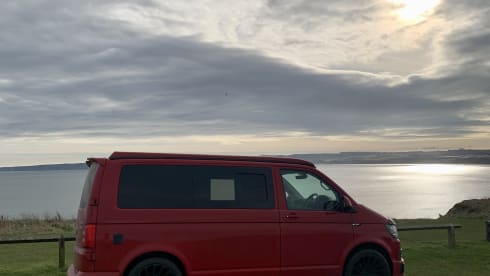 Cherry🚐 – 4 berth VW T6 Campervan 