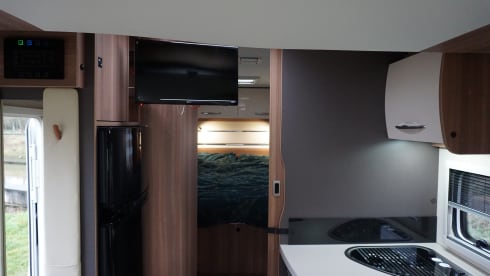 4p Chausson Semi-Integrated 
