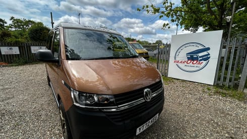 YT72KEU – 4 berth Volkswagen Campervan London - Romford