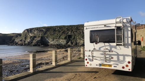 Anglesey Motorhome – Eldis Autoquest 140 4 Berth Motorhome