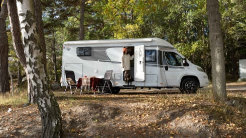 Carado T448 (1) – Ultimate Freedom! Very luxurious camper with length beds and fully equipped