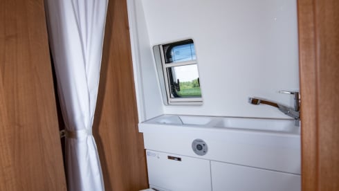 The Black Pearl – Campervan "VANTourer 630L"