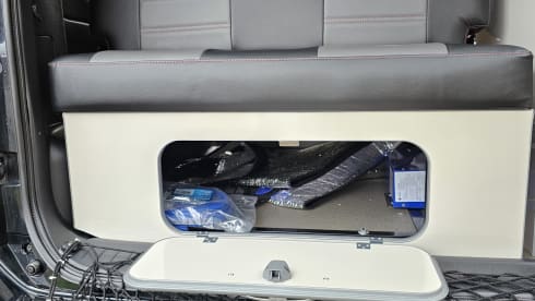 Knight Rider!  – TOP CLASS 4 berth Nissan campervan