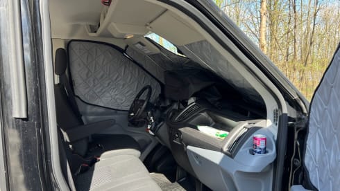 den DJ – Une fête partout - van pour 2