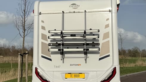 Making Memories 3 – 4persoons Ford Carado T447 half integraal uit 2025 met een Hefbed