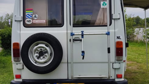 Nomad – 2p Mercedes-Benz campervan from 1981