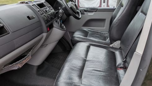 Bob – Camper Volkswagen a 4 posti letto del 2009