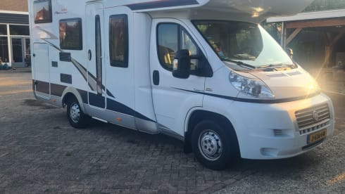 Hellouw – 4p Fiat alcove uit 2011