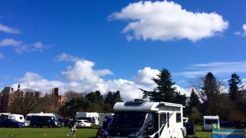 Doodles – Luxe Bailey-camper