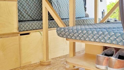Enzo – Classic self converted VW T4 