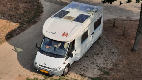 Floortje – Luxury self-sufficient semi-integrated (compact and very complete)