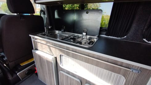 Dinah – 4 berth Volkswagen campervan from 2020