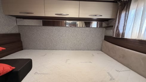 Beni  – Ford Alcove a 5 posti del 2017