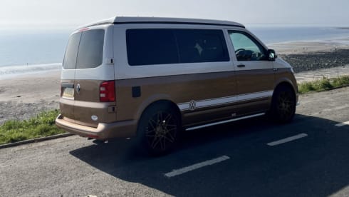 Volkswagen Campervan - 4 Berth