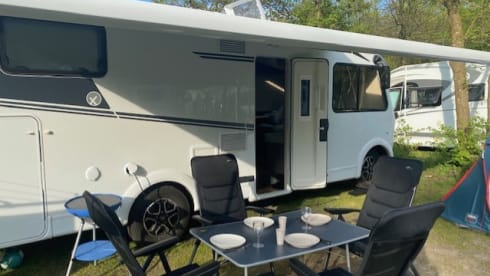 4p Etrusco I7400SB from May 2022