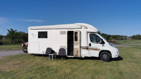 Droom op wielen! -Luxe camper met grote leefruimte!