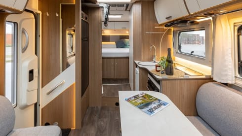Carado T459 semi-integrated with queen-size bed from 2022