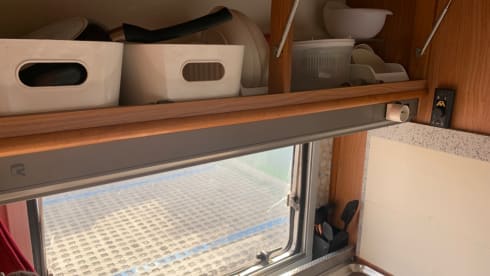 Greenshare – Camper Time Machine: Vintage Travel for Epic Adventures!