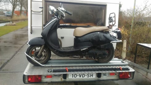 With Mobility Scooter/Scooter carrier and Pop-Up roof tent!