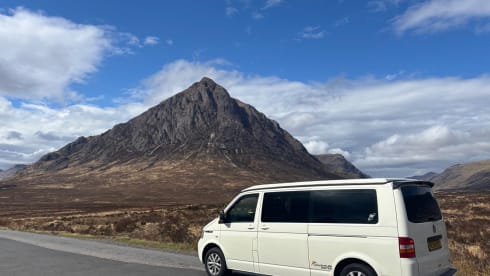 Adventure van  –  the coolest Volkswagen automatic from Edinburgh airport 