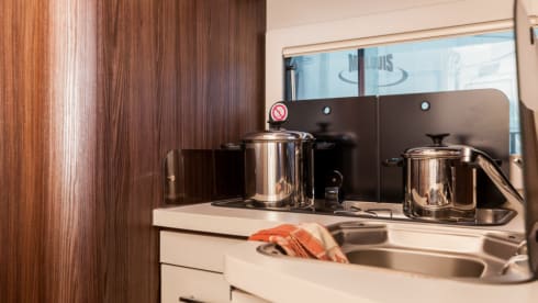 cocoon 463 – 5p Benimar semi-integrated uit 2019