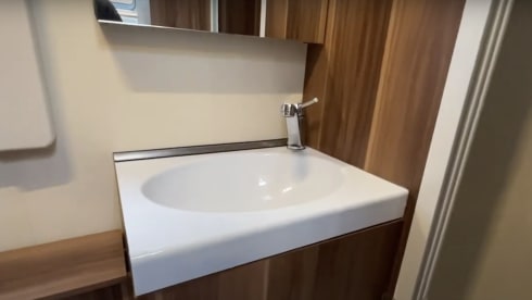 Piccolino – Travel comfortably and safely in a small camper.