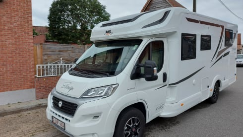 ONZEMOB – McLouis Sovereign 479 - with own insurance 