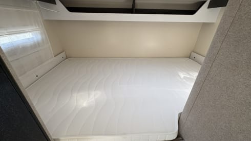 Glamys - 320 Ford – MCLOUIS GLAMYS 226 Ford with automatic transmission