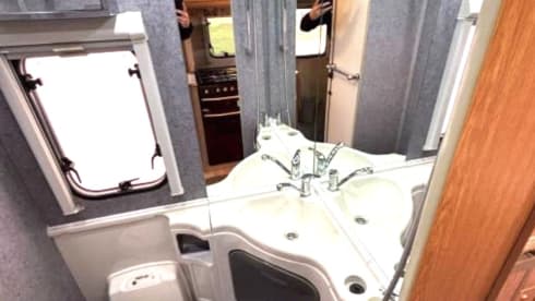 StarSpirit  – 2 berth Peugeot semi-integrated from 2003