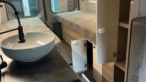 Spirit – SPIRIT 3.0 / AUTOMAAT / OFFGRID / 4PERS / LENGTEBEDDEN