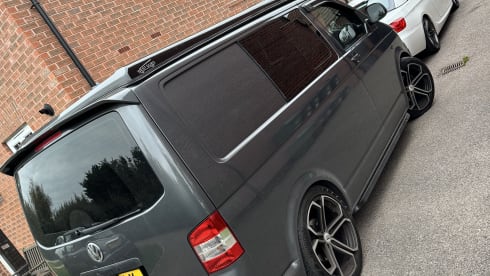 Camper Volkswagen a 4 posti letto del 2015