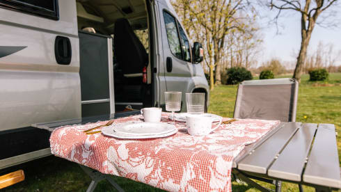 Jackie's hut – Beautiful Peugot Camperbus, 150 HP