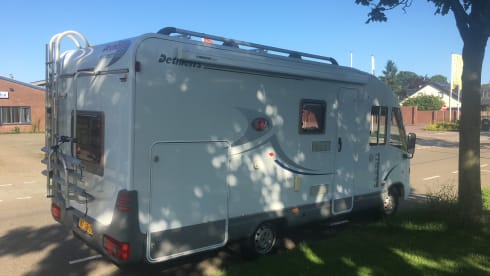 Comfortabele 4p Dethleffs integraal 2002