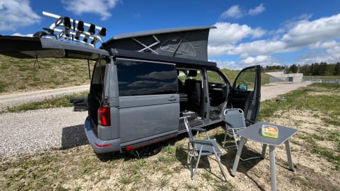 Luci – Modern VW T6.1 California Beach