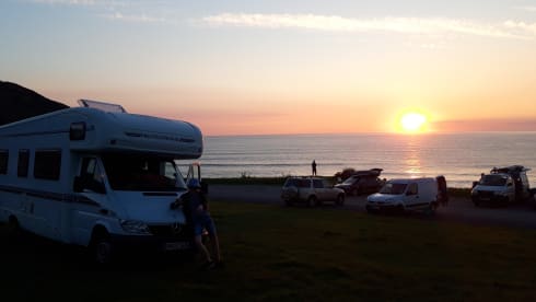 SUXi – SUXi - iMotorhome  and Off Grid Glamping