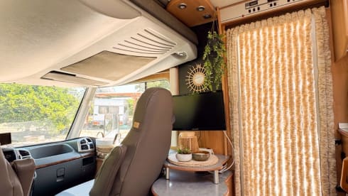 🌴Happy place🌴☀️ – Luxury Ibiza-style integral camper | 4p | Fly & Drive Costa Blanca”🌴