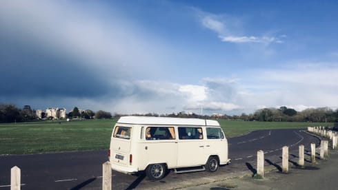Bessie – VW 1978 Bay Window Camper 