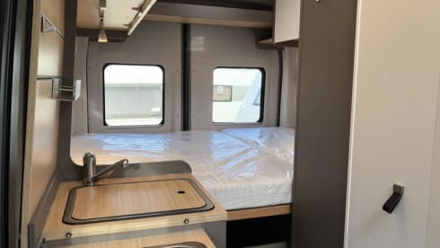 Nieuwe Camperbus Grey Matter – FORD LMC Innovan 590 camper van from 2024 Gray Matter