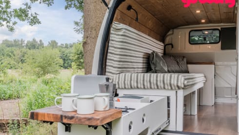 Brum – Volkswagen campervan from 2002 (2p)